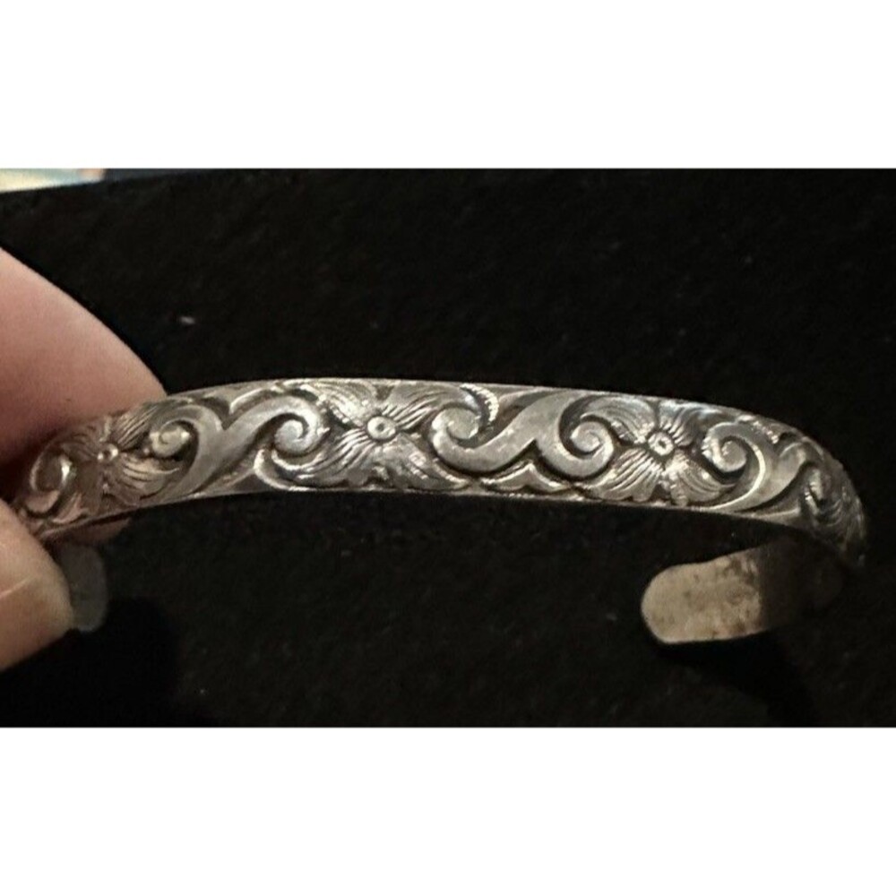 Vintage Western Sterling Silver Embossed Tooled Flower Floral Cuff Bracelet
